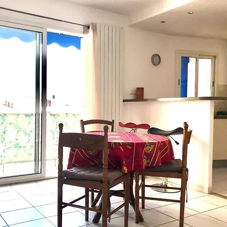 Renting Center One Bedroom Close To All Amenities * Antibes